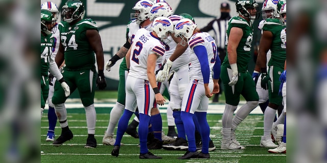 Buffalo Bills kicker Tyler Bass (2), center left, celebrates after his fourth field goal during the second half of an NFL football game against the New York Jets, Sunday, Oct. 25, 2020, in East Rutherford, N.J. (AP Photo/John Minchillo)