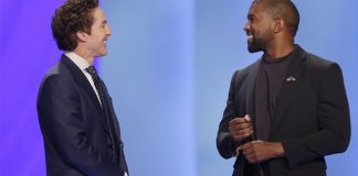 Kanye West performs free ‘Sunday Service Experience’ concert at Joel Osteen’s Lakewood Church Kanye West, right, answering questions from Joel Osteen earlier Sunday in Houston. (Associated Press)