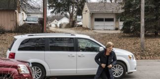 Elizabeth Warren Doubles Down on Economy in a Bid to Rejuvenate Campaign